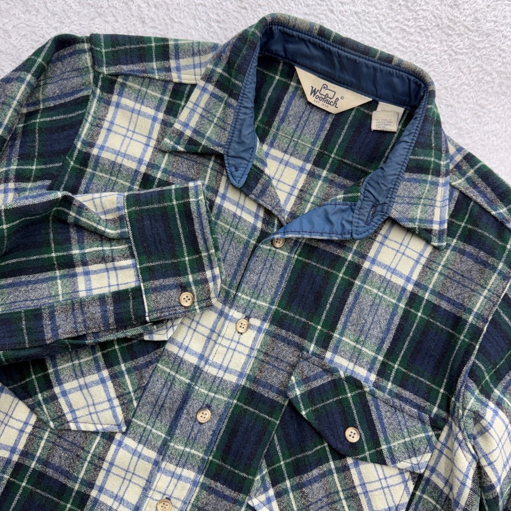 Woolrich Vintage Mens Plaid Wool Flannel Shirt Green Navy Blue Made in USA L